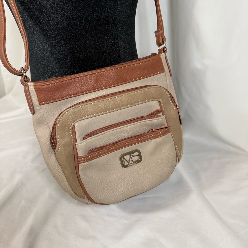 Two-Tone Beige and Brown Crossbody Bag with Front Pockets